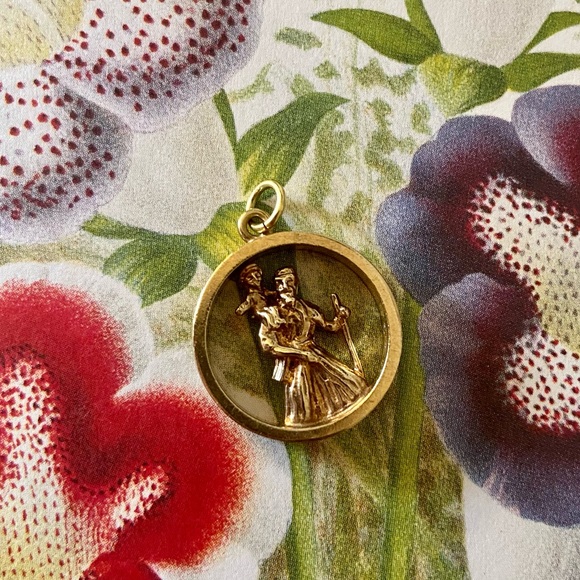 Vintage 9k Hallmarked St. Christopher Pendant - Picture 6 of 12